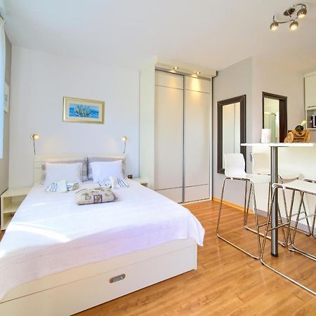 Studio Apartment Vesna Krk Town Zewnętrze zdjęcie