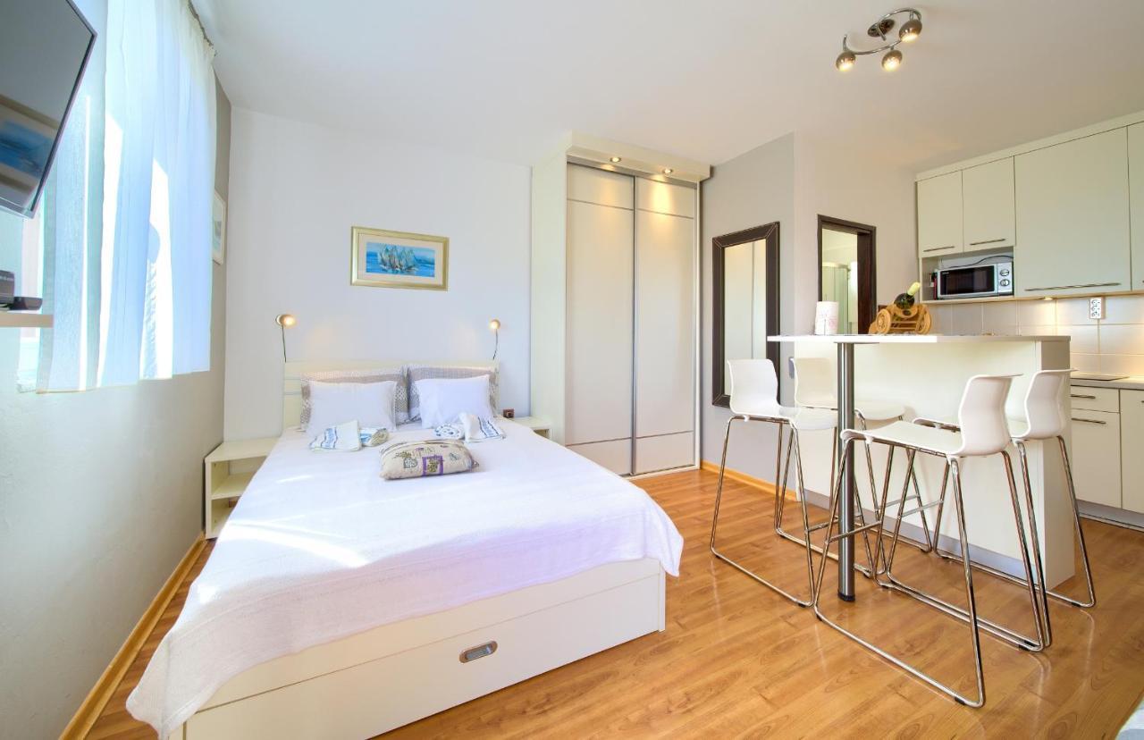 Studio Apartment Vesna Krk Town Zewnętrze zdjęcie