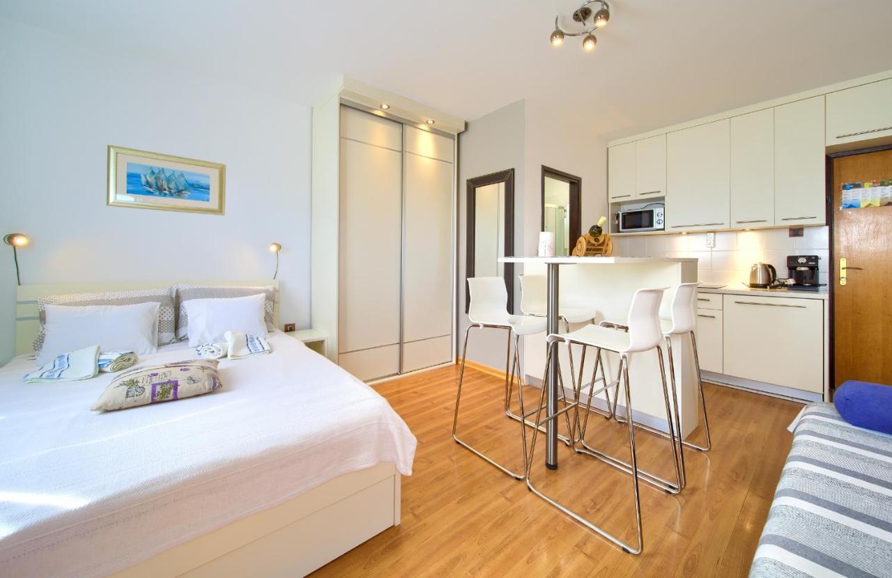 Studio Apartment Vesna Krk Town Zewnętrze zdjęcie